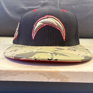 Los Angeles Chargers Fitted Camo Hat – Camo Bill / Red Stitch – Size 7 5/8